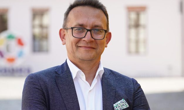 Start-up-ul românes Gravity Research dezvoltă o platformă bazată pe AI pentru optimizarea producției de energie în parcurile fotovoltaice